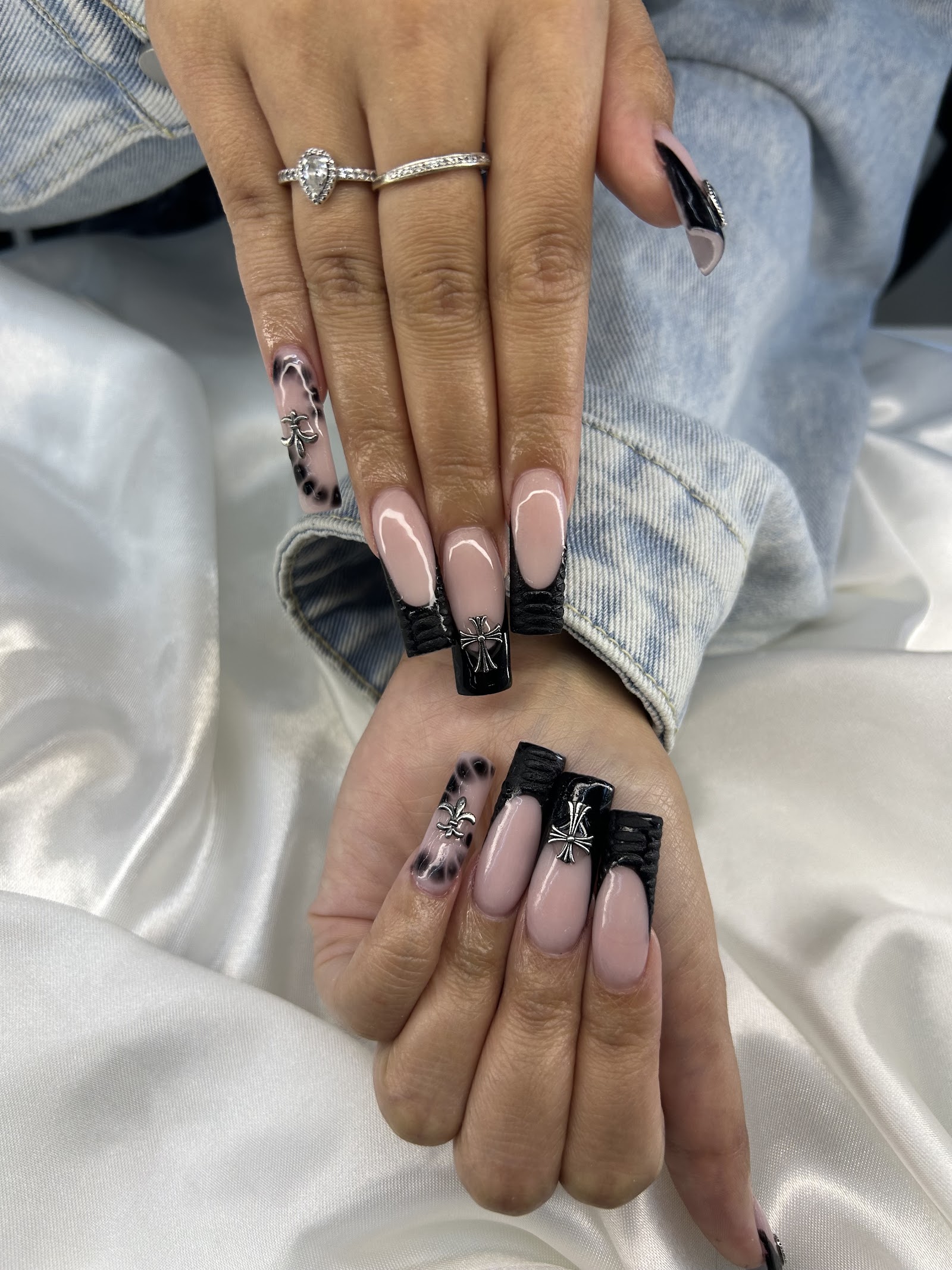 Fair Ladies Nails logo